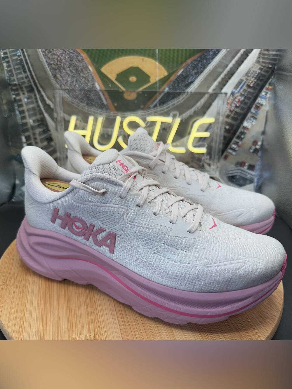 Hoka One One Clifton 10 Rose Cream Dried Rose Women's Size 11B